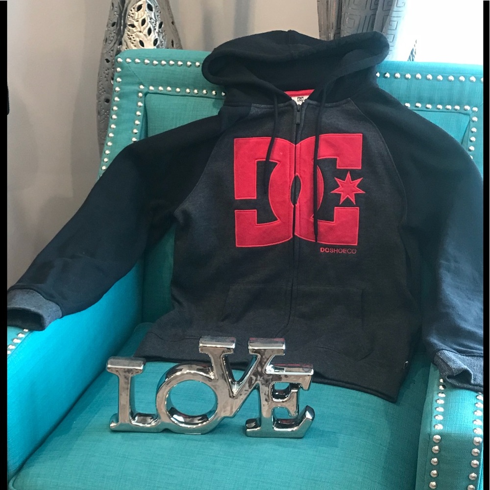 YOUNG MEN’S JACKET (DCSHOECO)
